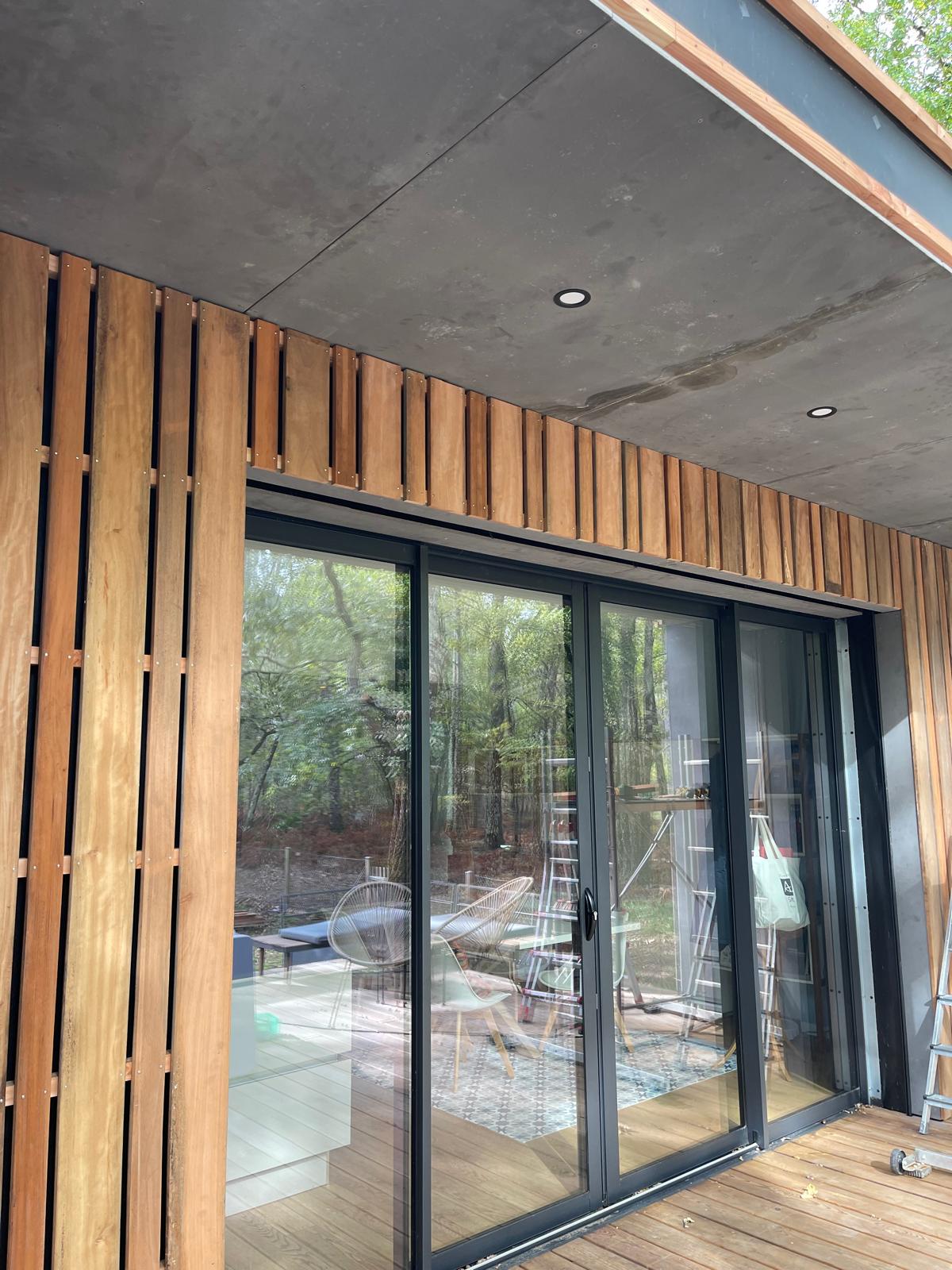 Bardage claire-voie contemporain