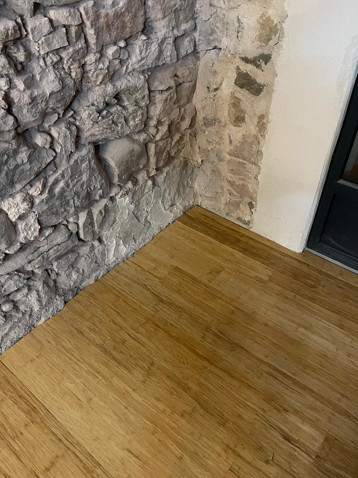 Parquet bambou — Pièce en pierre